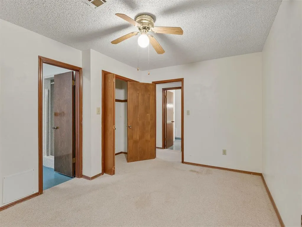 Photo 15 — 323 W Winchester Avenue, Ada, OK 74820