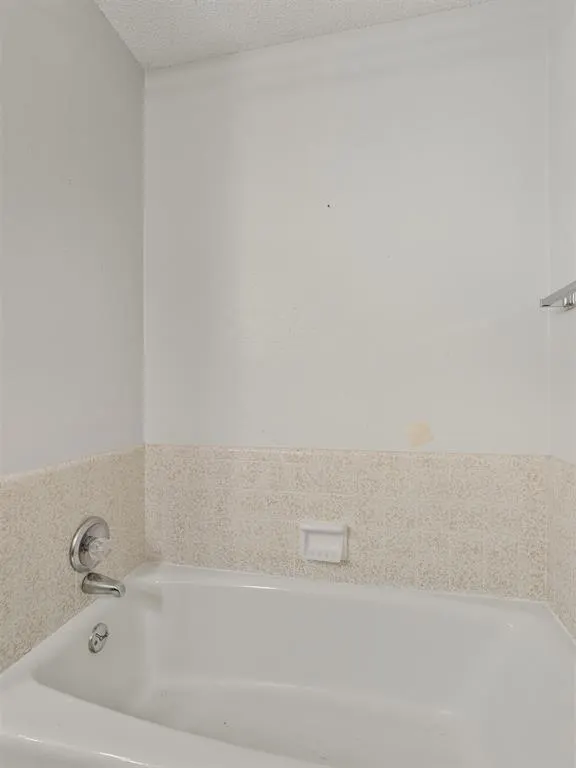 Photo 22 — 323 W Winchester Avenue, Ada, OK 74820