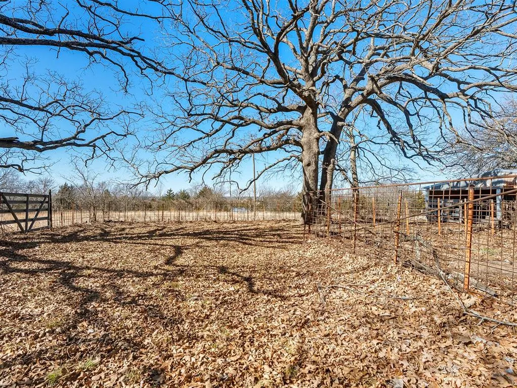 Photo 35 — 323 W Winchester Avenue, Ada, OK 74820