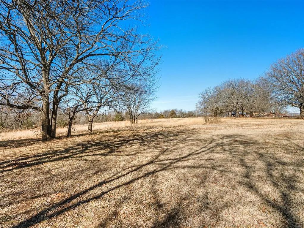 Photo 37 — 323 W Winchester Avenue, Ada, OK 74820