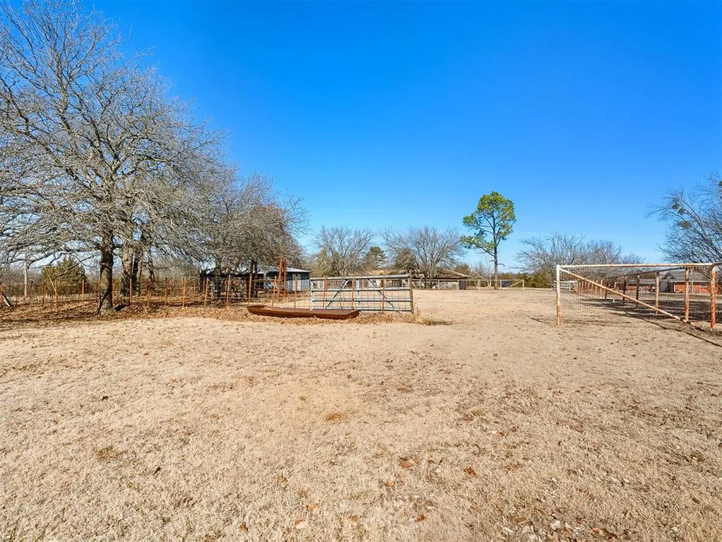 Photo 38 — 323 W Winchester Avenue, Ada, OK 74820