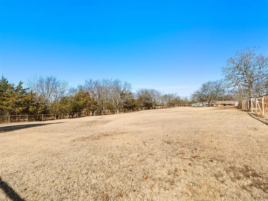 Photo 41 — 323 W Winchester Avenue, Ada, OK 74820
