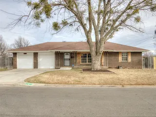 Sold home at 2312 N Key Boulevard