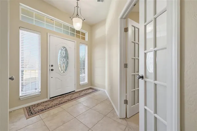 Photo 2 — 800 Longmeadow Court, Edmond, OK 73003