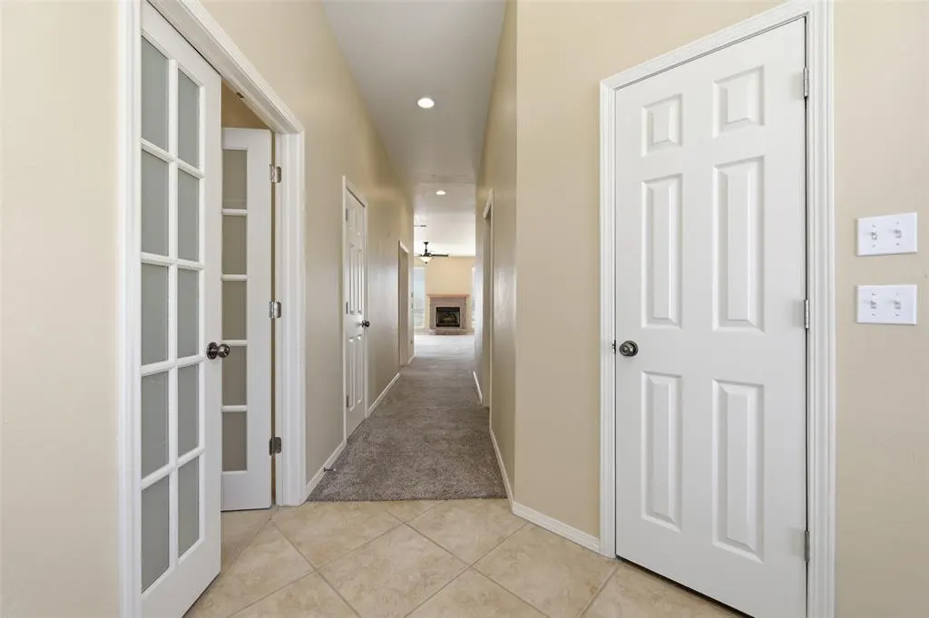 Photo 3 — 800 Longmeadow Court, Edmond, OK 73003