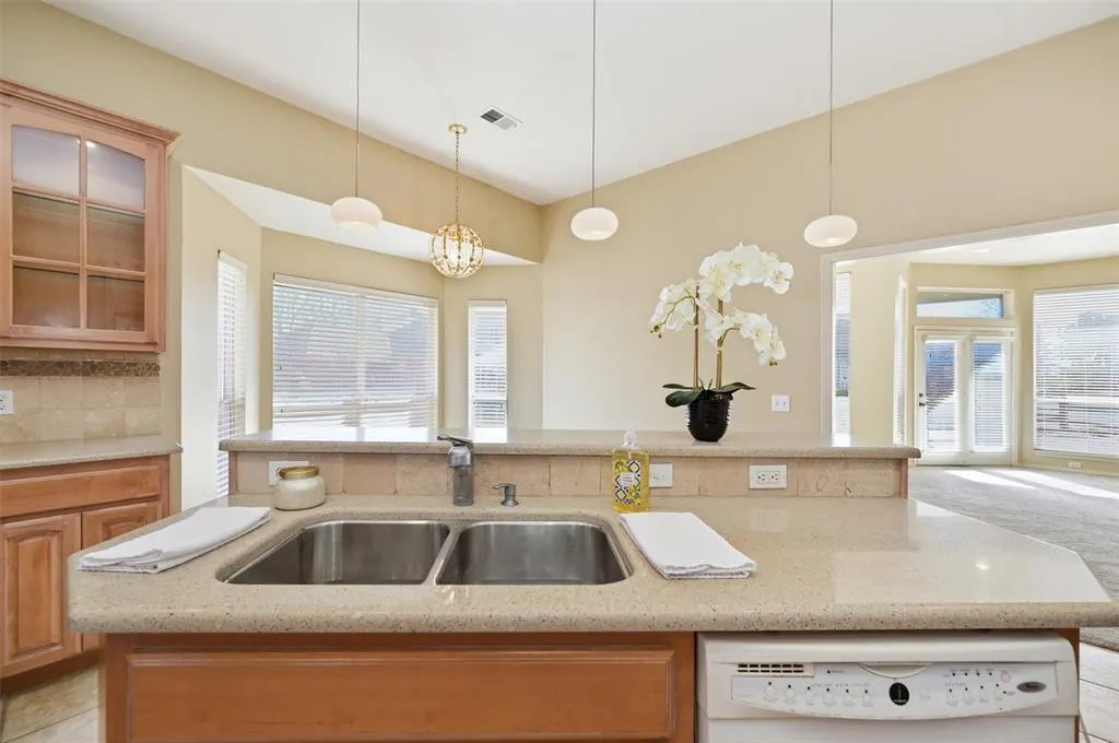 Photo 15 — 800 Longmeadow Court, Edmond, OK 73003