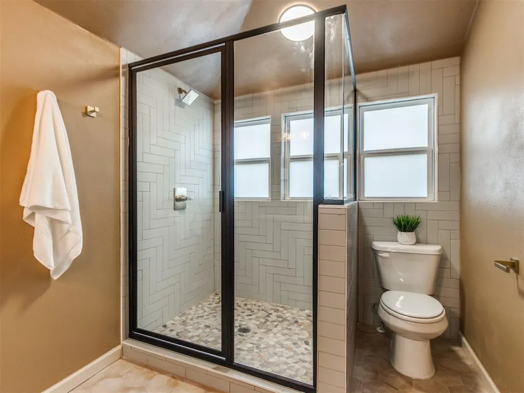 Photo 25 — 1911 NW 13th Street, Oklahoma City, OK 73106