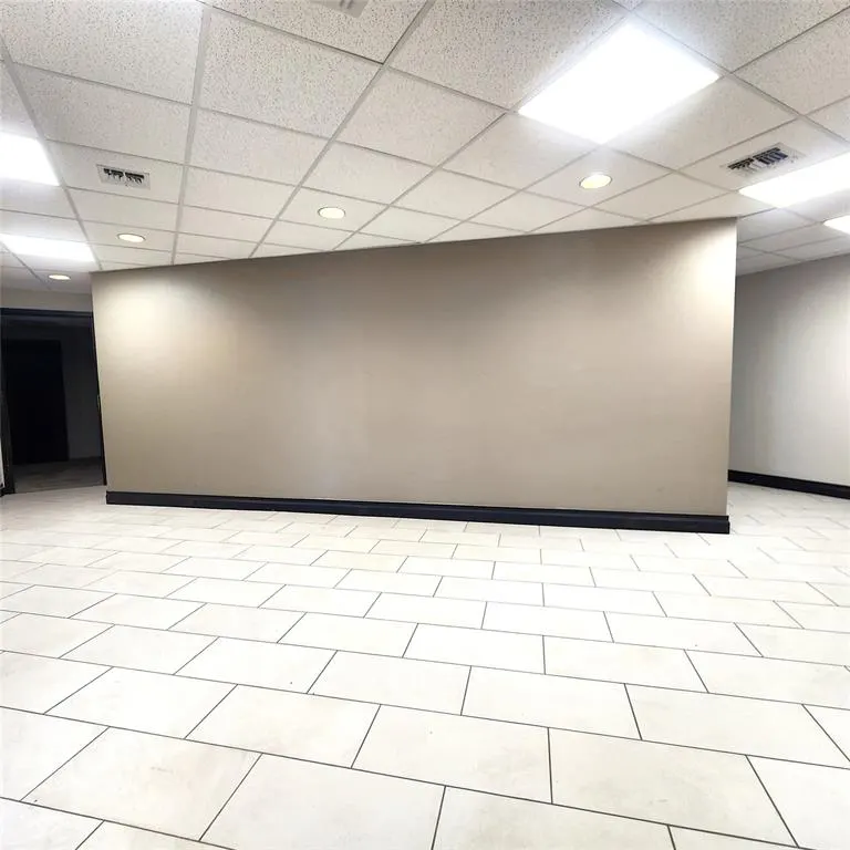 Photo 2 — 2033 Heritage Park Drive, Oklahoma City, OK 73120