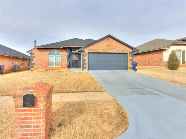 Photo 2 — 1613 NW 125th Street, Oklahoma City, OK 73120
