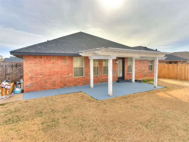 Photo 7 — 1613 NW 125th Street, Oklahoma City, OK 73120