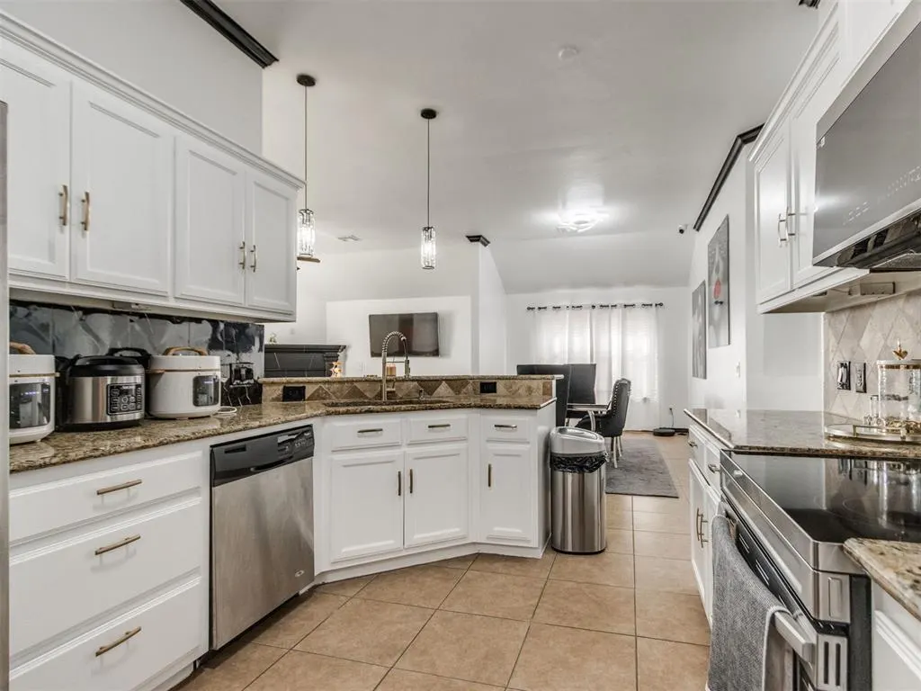Photo 15 — 1613 NW 125th Street, Oklahoma City, OK 73120