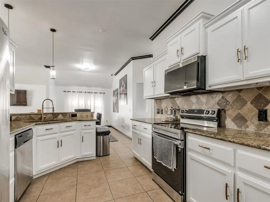 Photo 16 — 1613 NW 125th Street, Oklahoma City, OK 73120