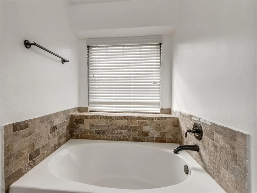 Photo 33 — 1613 NW 125th Street, Oklahoma City, OK 73120