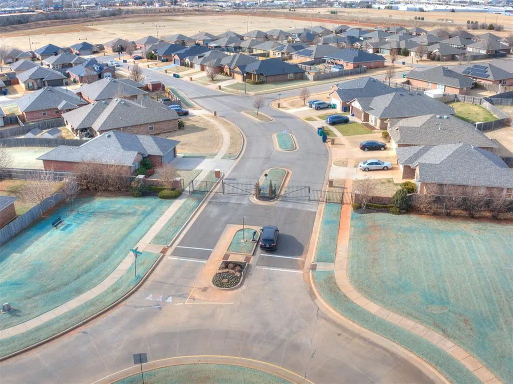 Photo 48 — 1613 NW 125th Street, Oklahoma City, OK 73120
