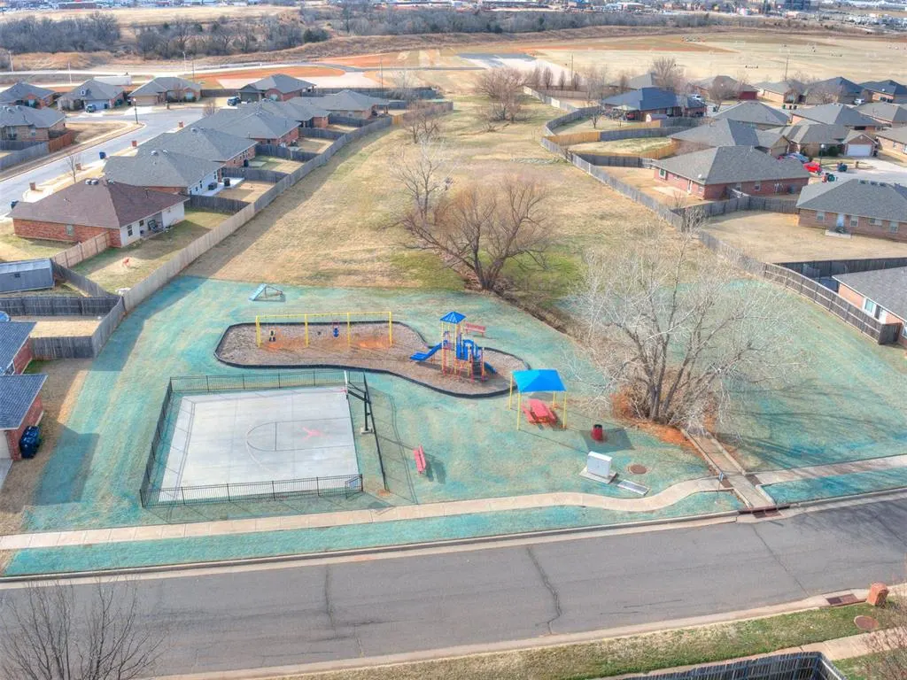 Photo 49 — 1613 NW 125th Street, Oklahoma City, OK 73120