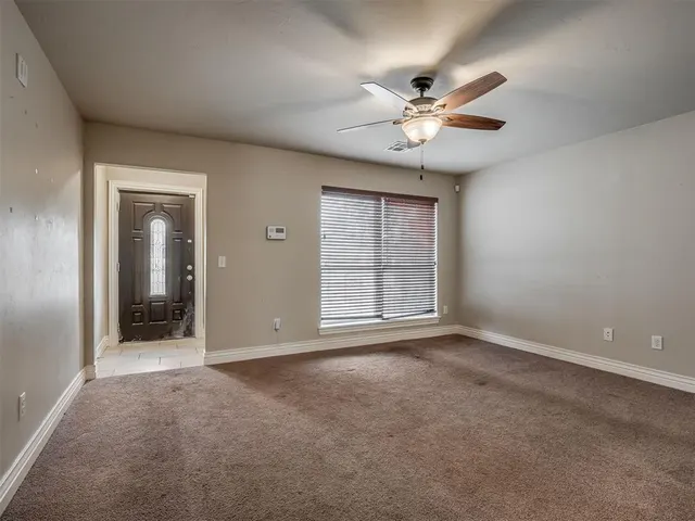 Photo 5 — 727 S 16th Street, Chickasha, OK 73018