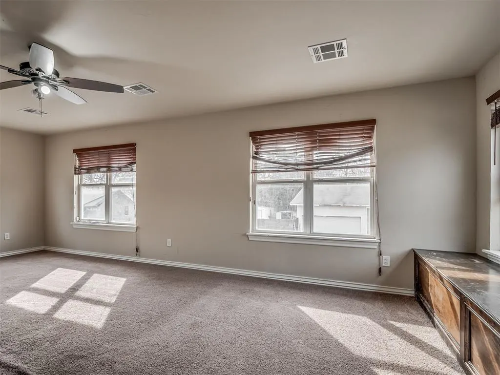 Photo 27 — 727 S 16th Street, Chickasha, OK 73018