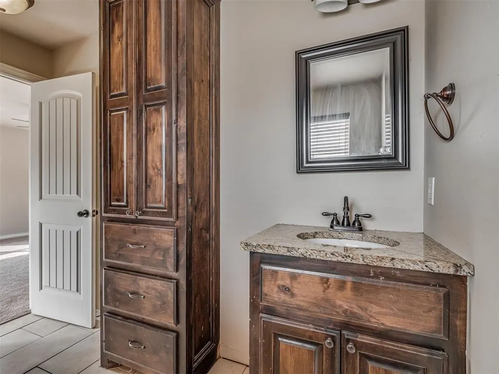 Photo 30 — 727 S 16th Street, Chickasha, OK 73018