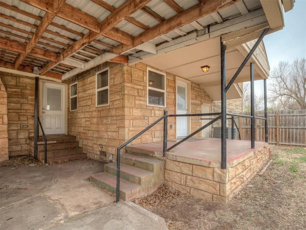 Photo 43 — 727 S 16th Street, Chickasha, OK 73018