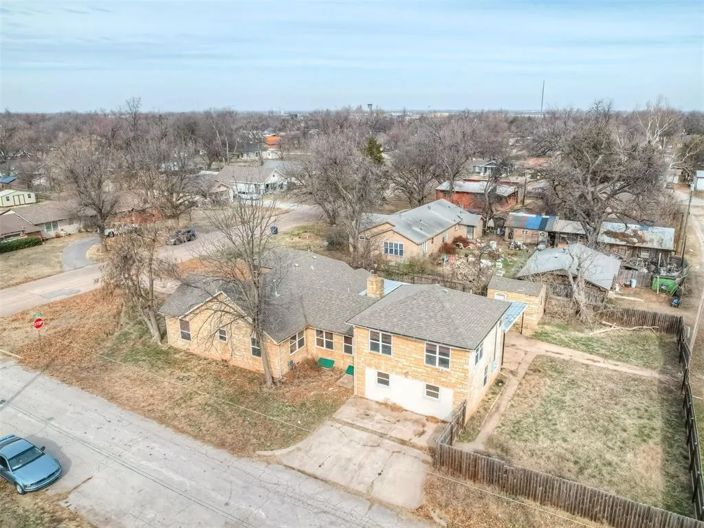 Photo 48 — 727 S 16th Street, Chickasha, OK 73018