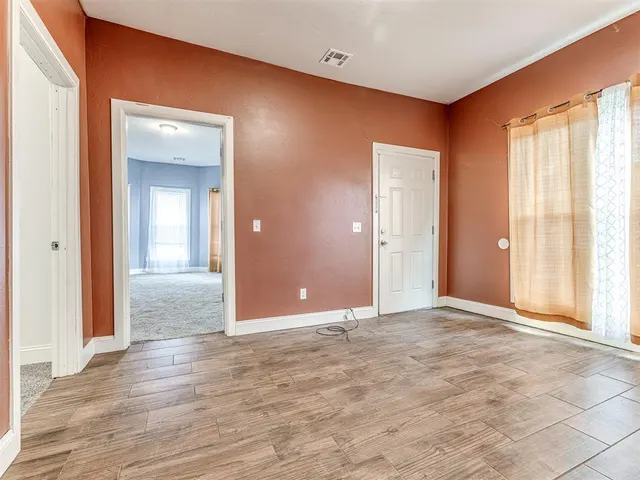 Photo 8 — 710 N Tucker Avenue, Shawnee, OK 74801