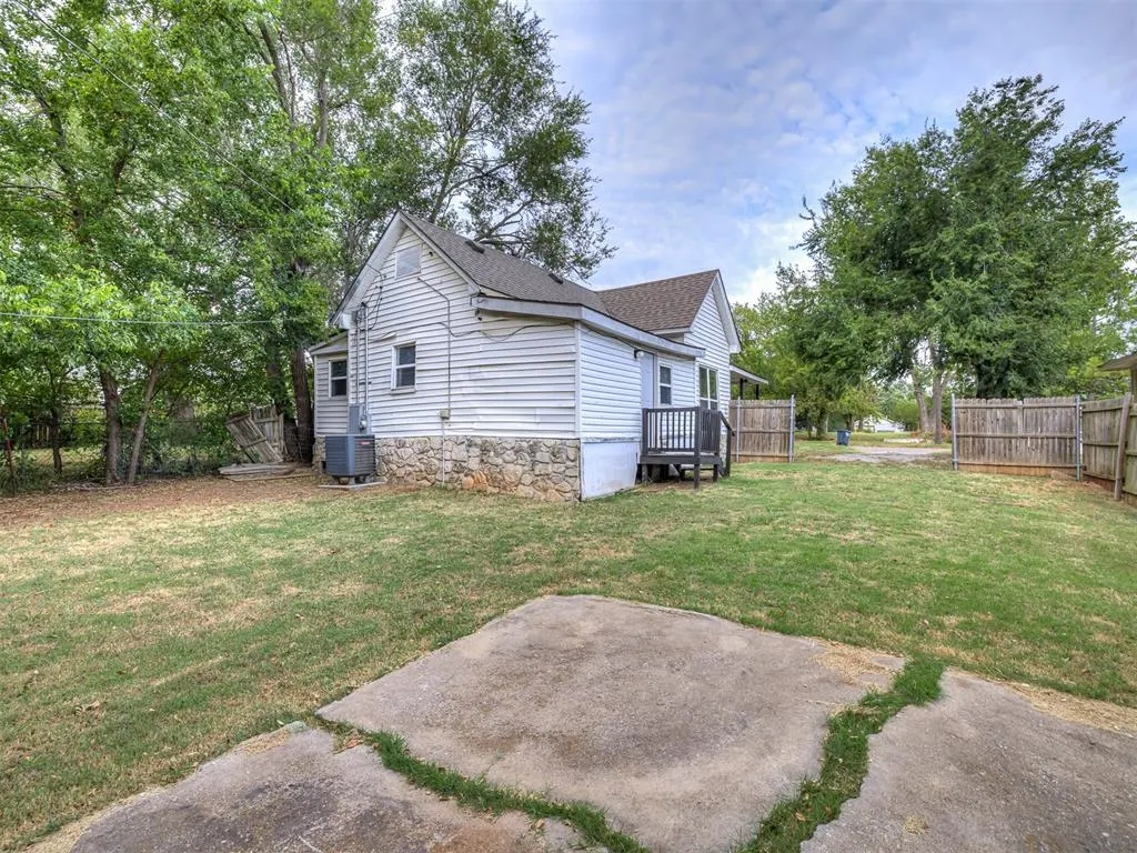Photo 37 — 710 N Tucker Avenue, Shawnee, OK 74801