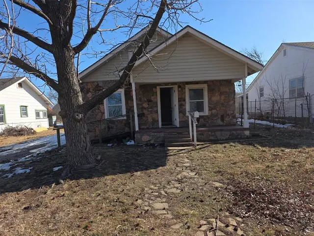 Front exterior — 1517 N Park Avenue, Shawnee, OK 74804