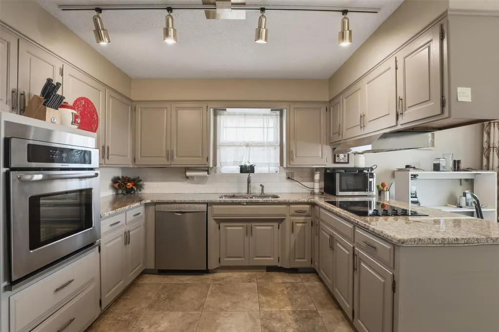 Photo 8 — 3628 NW 71st Street, Oklahoma City, OK 73116