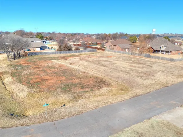 Photo 4 — 13033 SW 10th Street, Yukon, OK 73099