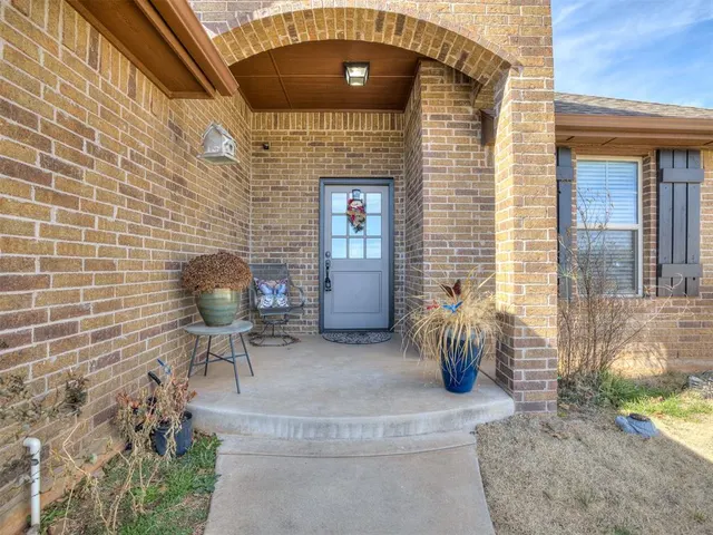 Photo 4 — 875 Cottonwood Court, Guthrie, OK 73044