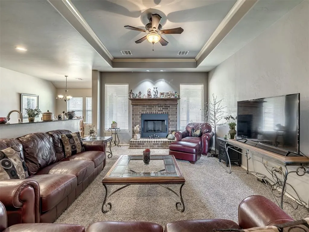 Photo 5 — 875 Cottonwood Court, Guthrie, OK 73044
