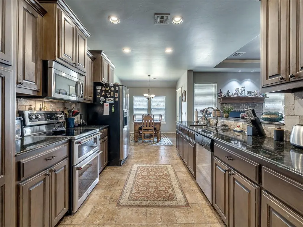 Photo 14 — 875 Cottonwood Court, Guthrie, OK 73044