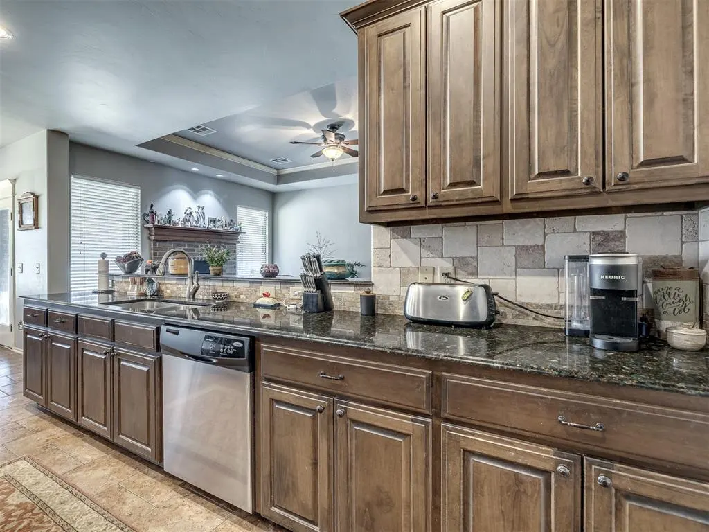 Photo 15 — 875 Cottonwood Court, Guthrie, OK 73044