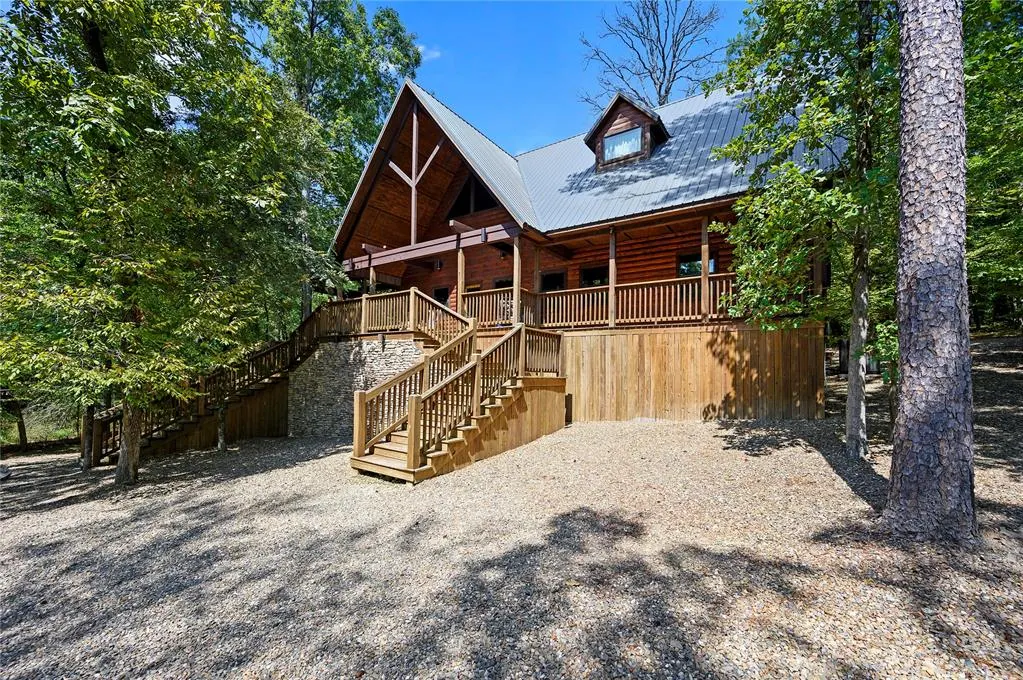 Front exterior — 83 Davis Trail, Broken Bow, OK 74728