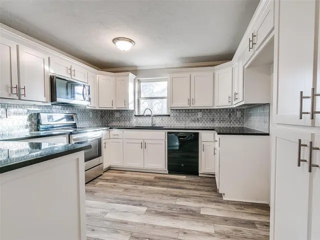 Photo 8 — 19329 Rock Spring Drive, Newalla, OK 74857