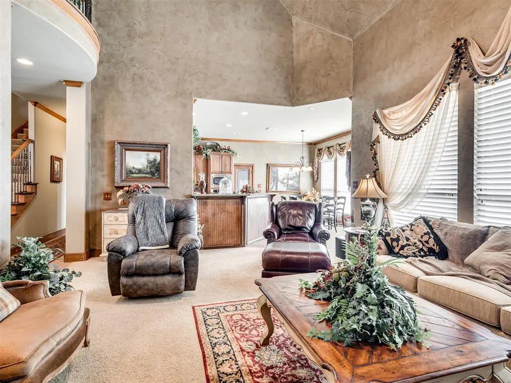 Photo 14 — 10700 Olde Tuscany Road, Oklahoma City, OK 73173
