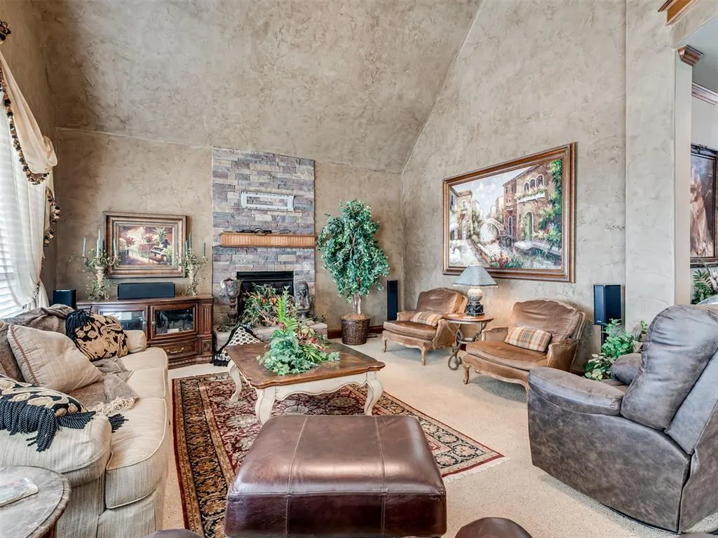 Photo 15 — 10700 Olde Tuscany Road, Oklahoma City, OK 73173