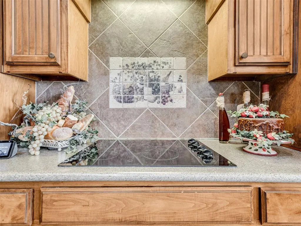 Photo 21 — 10700 Olde Tuscany Road, Oklahoma City, OK 73173