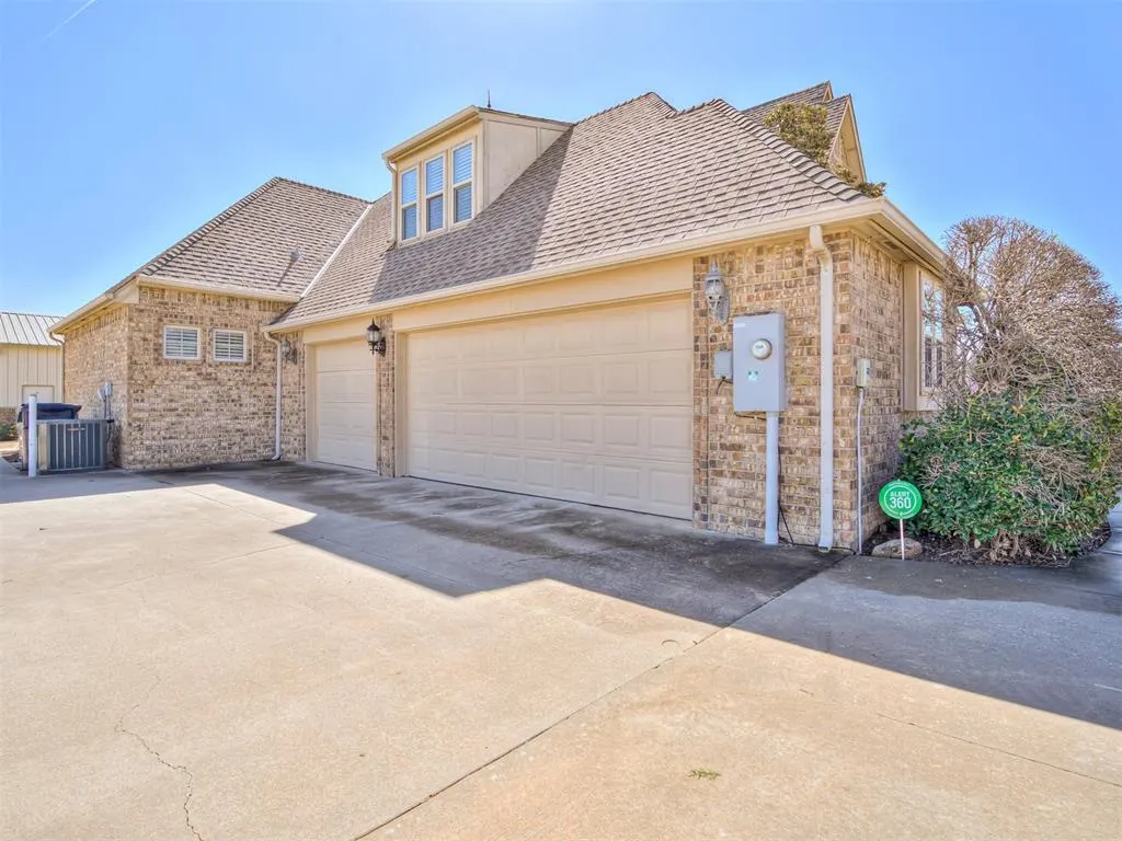 Photo 40 — 10700 Olde Tuscany Road, Oklahoma City, OK 73173
