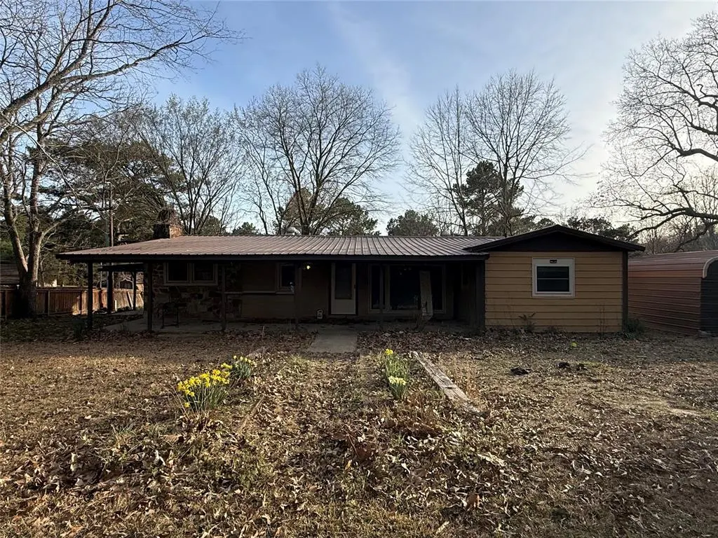 Photo 2 — 610 E 7th Street, Broken Bow, OK 74728