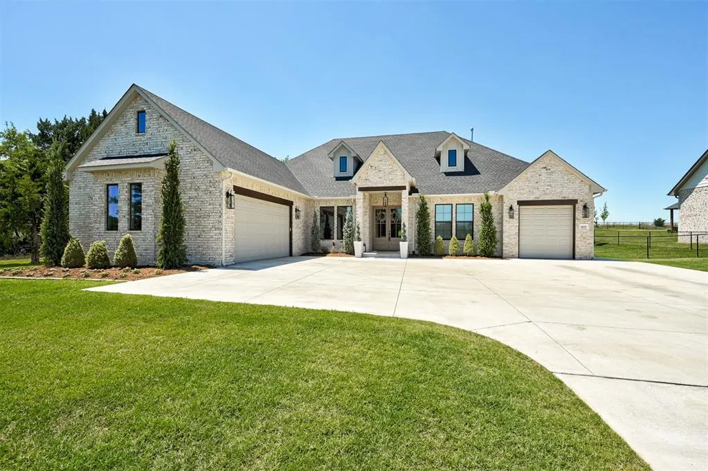 Photo 4 — 8111 Goldfinch Drive, Guthrie, OK 73044