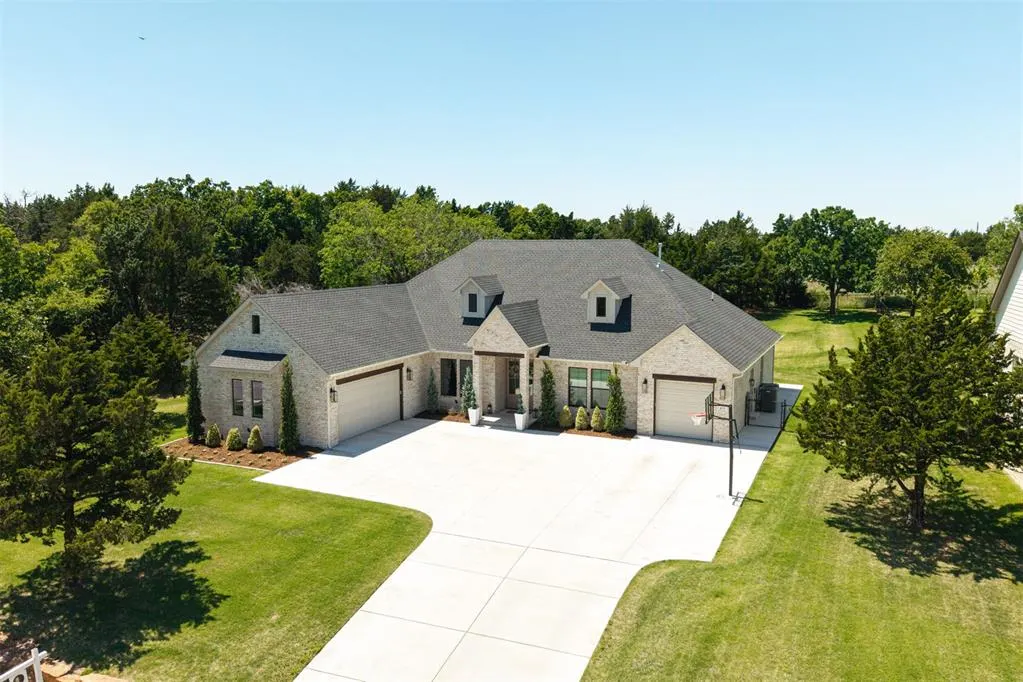 Photo 41 — 8111 Goldfinch Drive, Guthrie, OK 73044