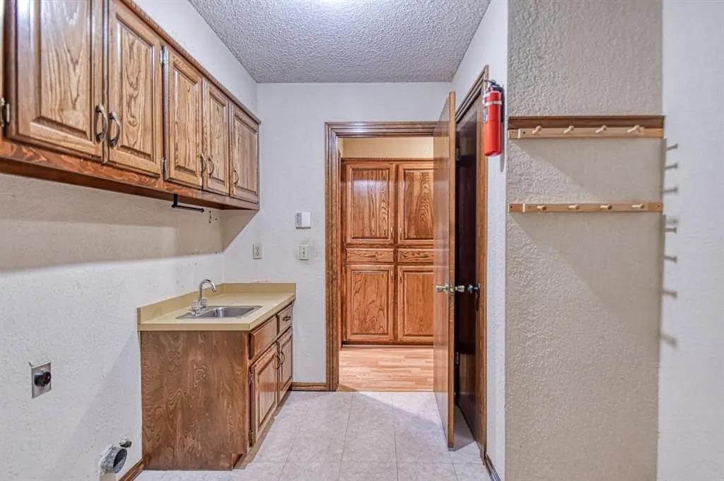 Photo 25 — 10400 Kingsgate Drive, Oklahoma City, OK 73159