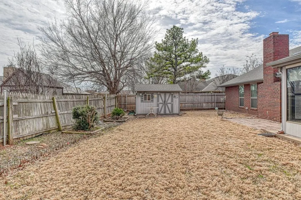 Photo 39 — 10400 Kingsgate Drive, Oklahoma City, OK 73159