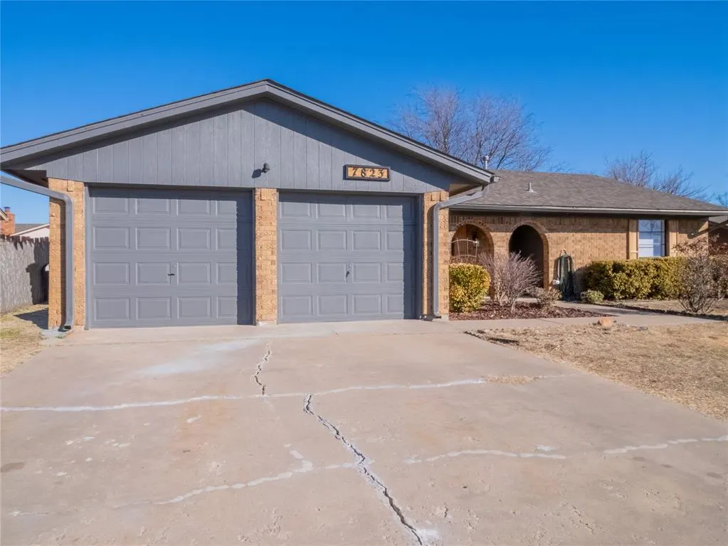 Photo 7 — 7823 NW Morrocco Drive, Lawton, OK 73505