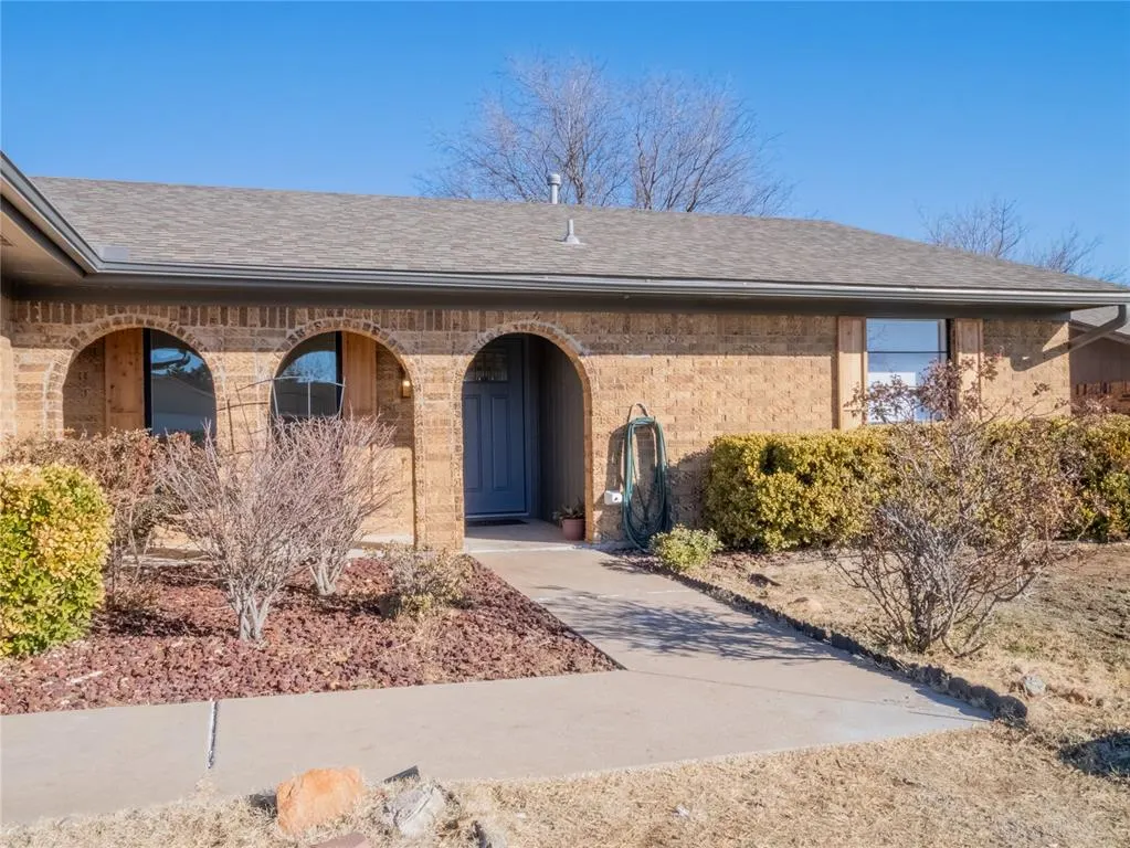 Photo 8 — 7823 NW Morrocco Drive, Lawton, OK 73505