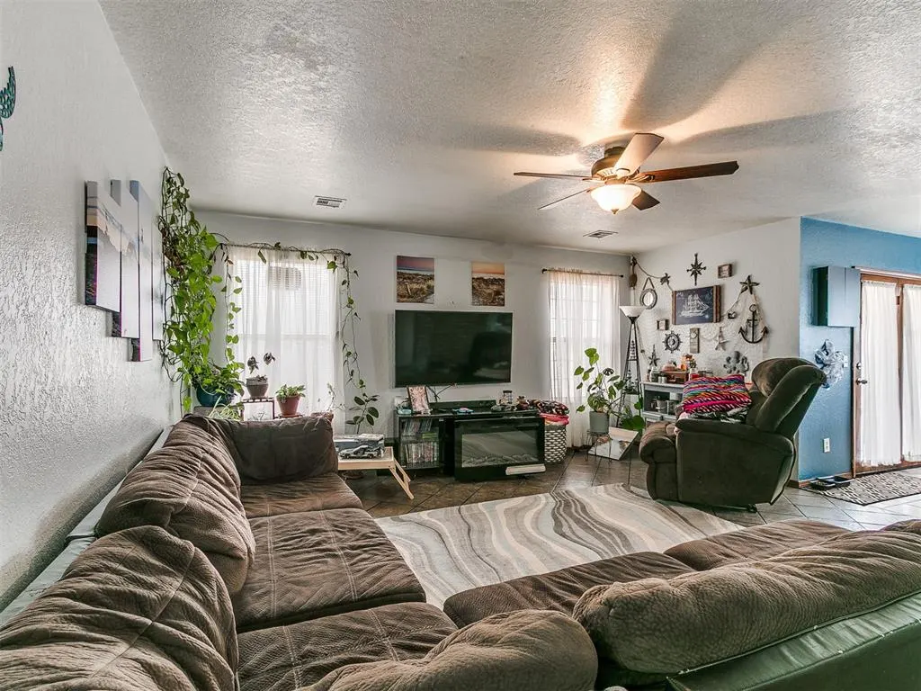 Photo 5 — 2341 County Road 1234, Blanchard, OK 73010