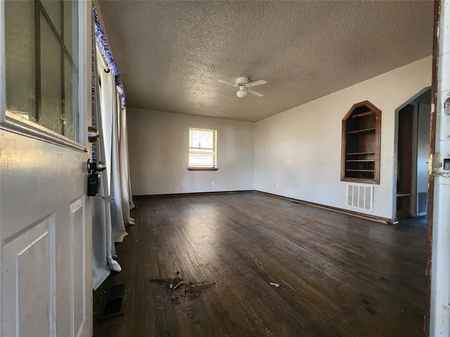 Photo 4 — 2616 NW 38th Street, Oklahoma City, OK 73112