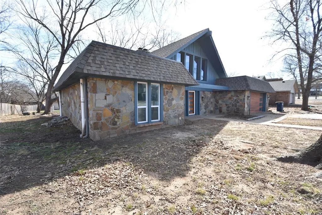 Photo 3 — 2206 Northwood Drive, Seminole, OK 74868