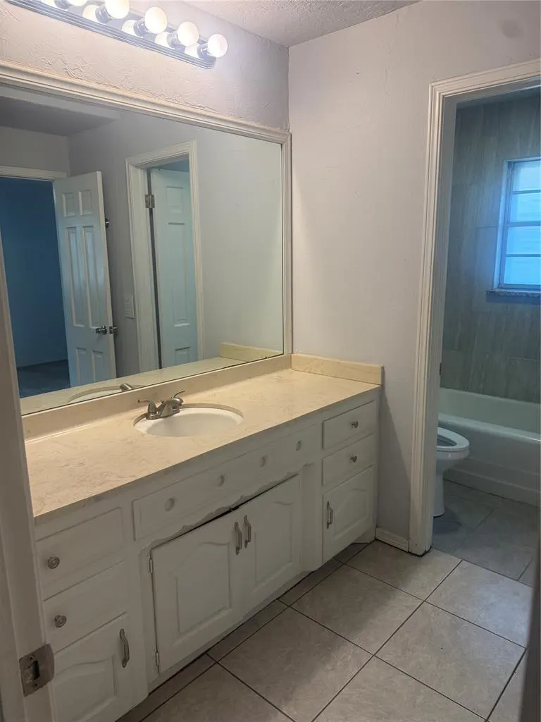 Photo 13 — 2248 Laneway Drive, Oklahoma City, OK 73159